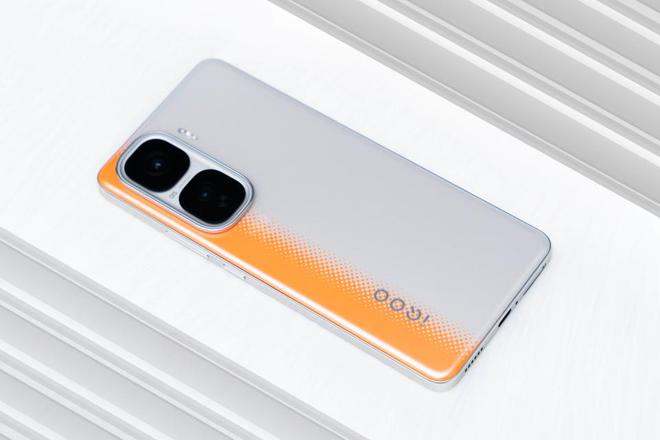 iQOO Neo10s关键规格被确认：2K屏幕+肩键设计保持价格！(图6)
