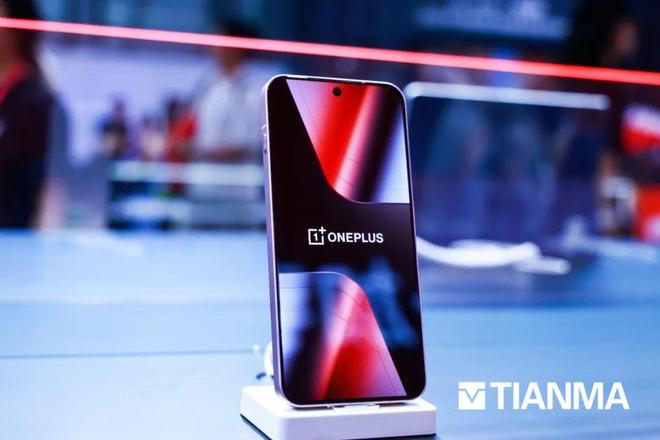 天马首秀2025ChinaJoy高刷+护眼黑科技刷新屏次元(图9)