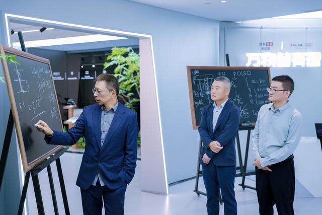 印刷OLED领跑新型显示产业：TCL华星以三大技术里程碑定义中国显示新高度