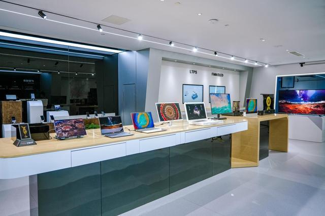 印刷OLED领跑新型显示产业:TCL华星以三大技术里程碑定义中国显示新高度(图2)